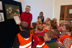 WYCIECZKA NA WYSTAWĘ MALARSKĄ 