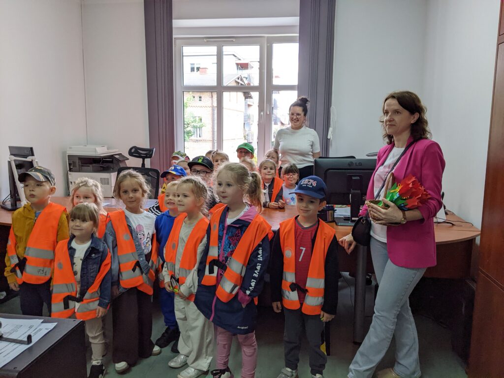 ODWIEDZINY GRUPY ,,TYGRYSKÓW” W ZESPOLE OBSŁUGI FINANSOWEJ W CZERSKU